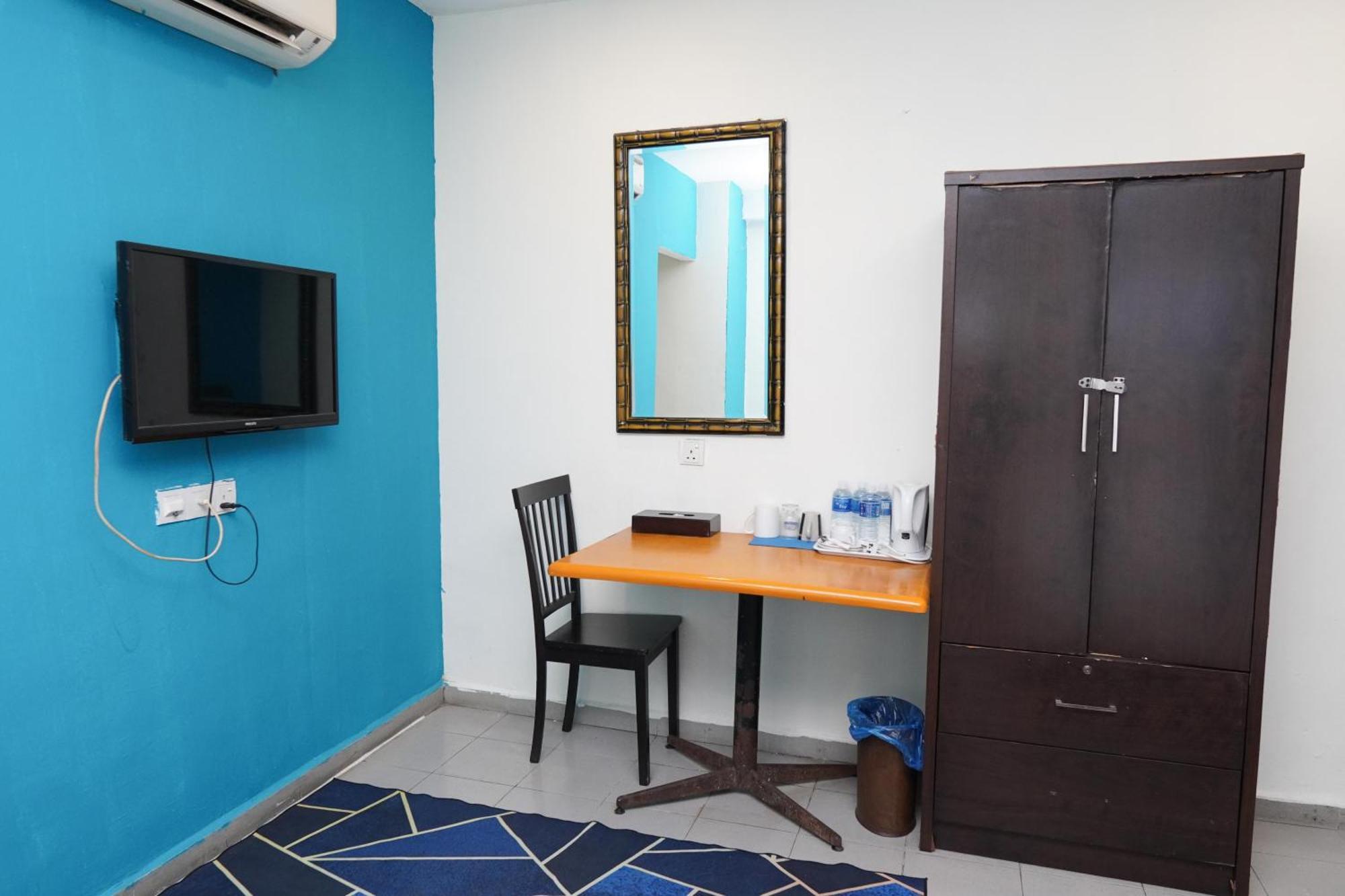 Hotel Shri Putiri ปาเซอร์กูดัง ภายนอก รูปภาพ