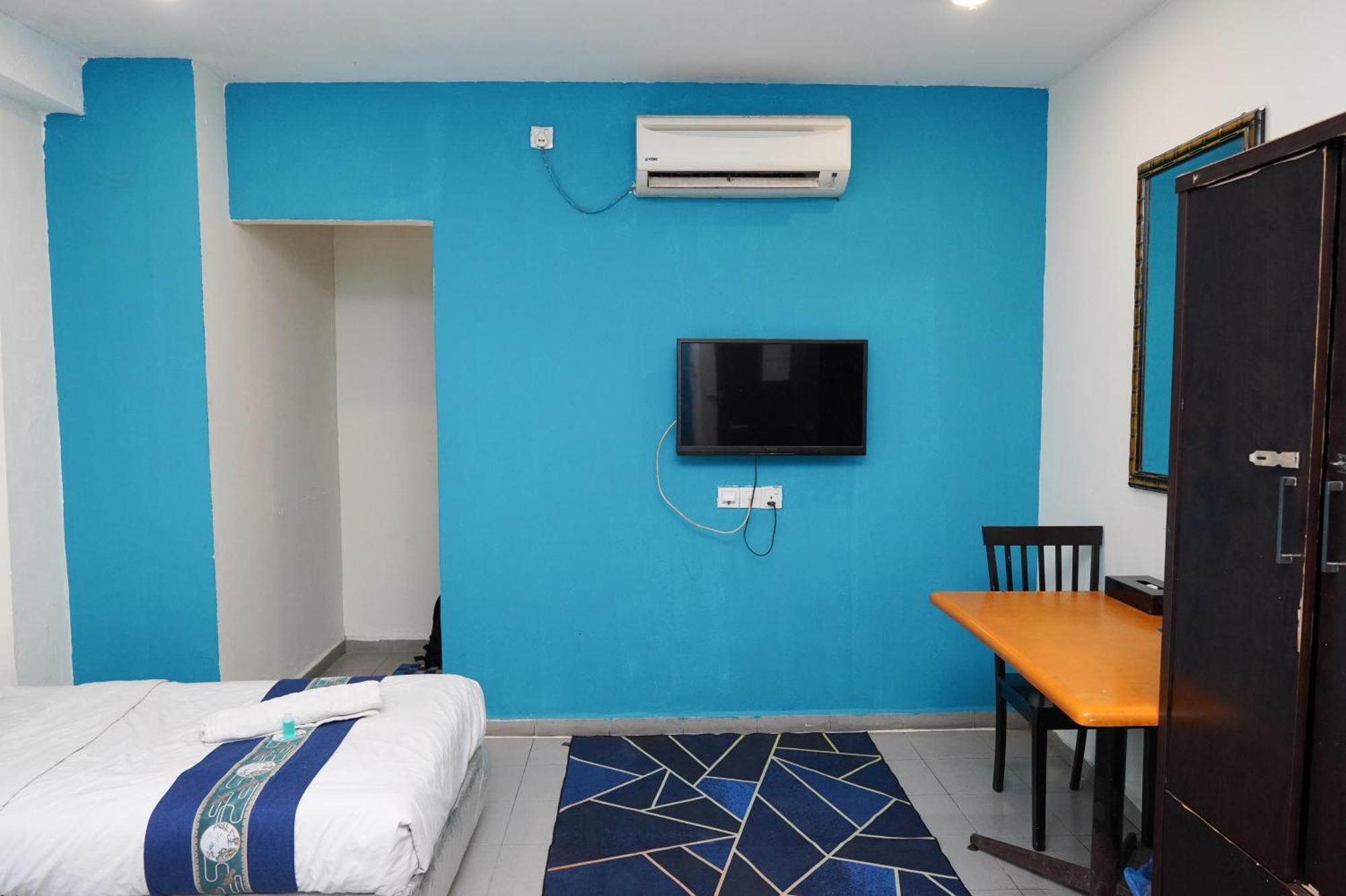 Hotel Shri Putiri ปาเซอร์กูดัง ภายนอก รูปภาพ