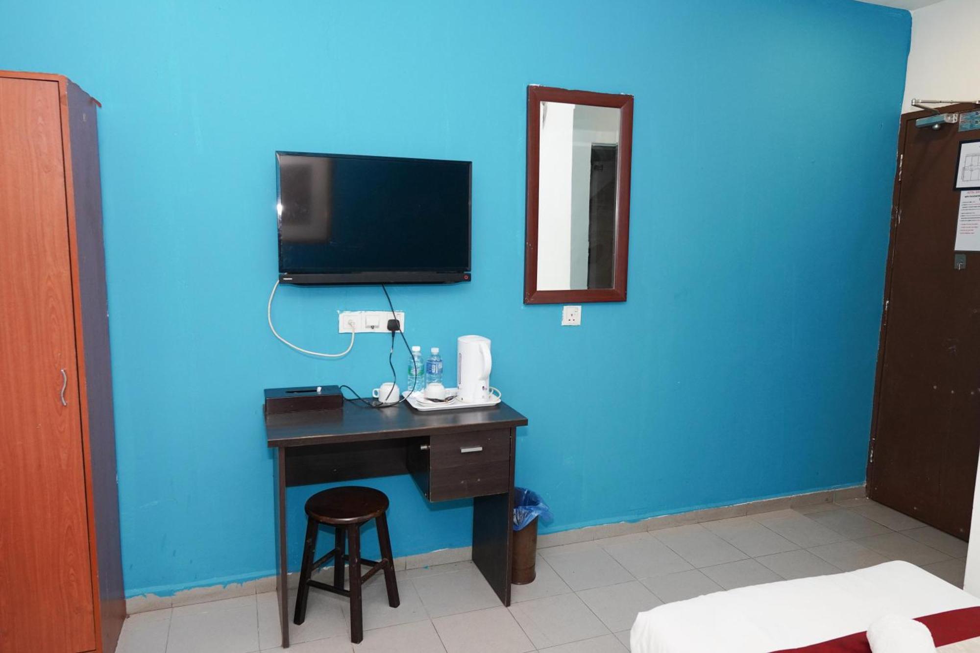 Hotel Shri Putiri ปาเซอร์กูดัง ภายนอก รูปภาพ