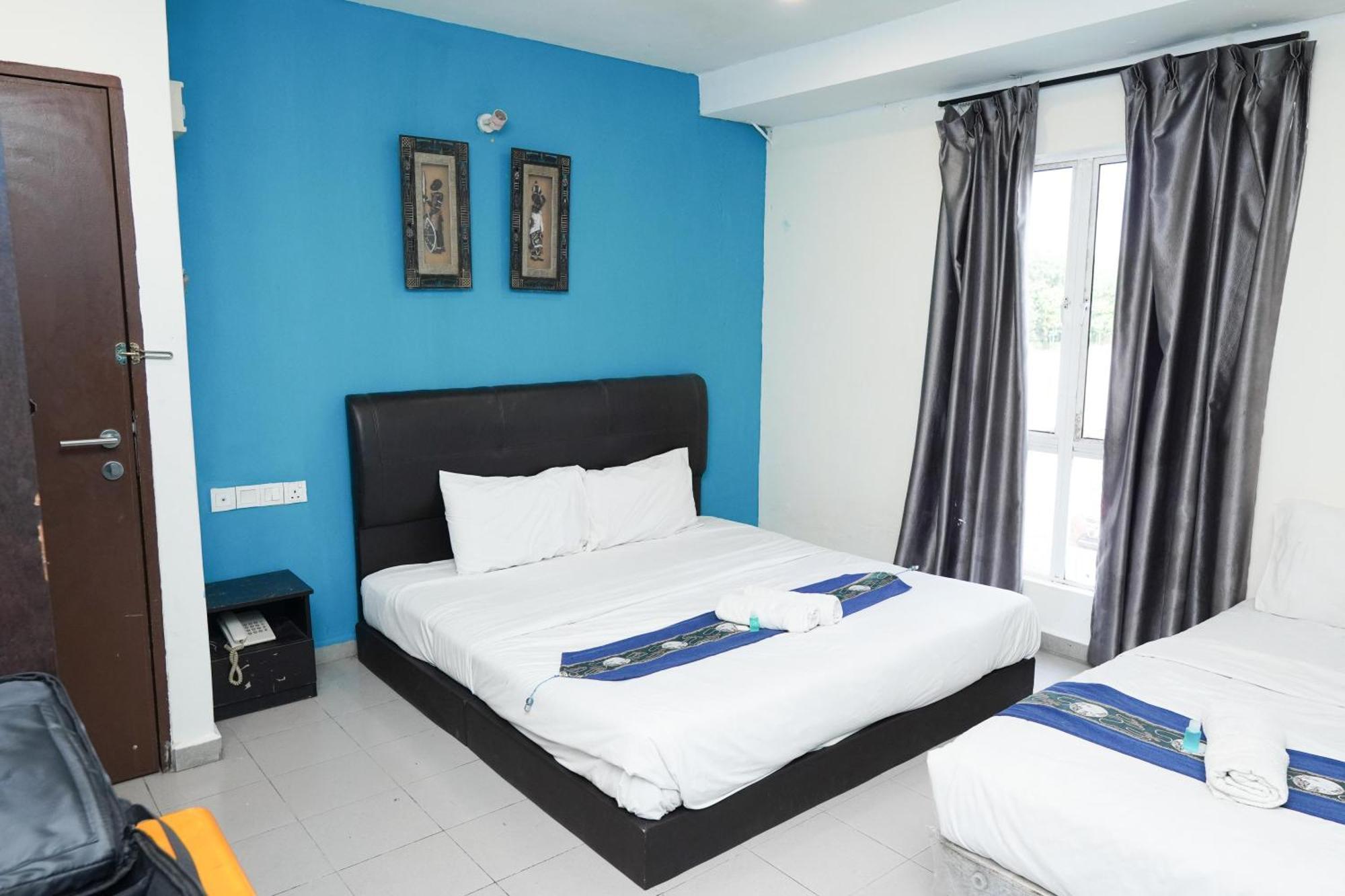 Hotel Shri Putiri ปาเซอร์กูดัง ภายนอก รูปภาพ