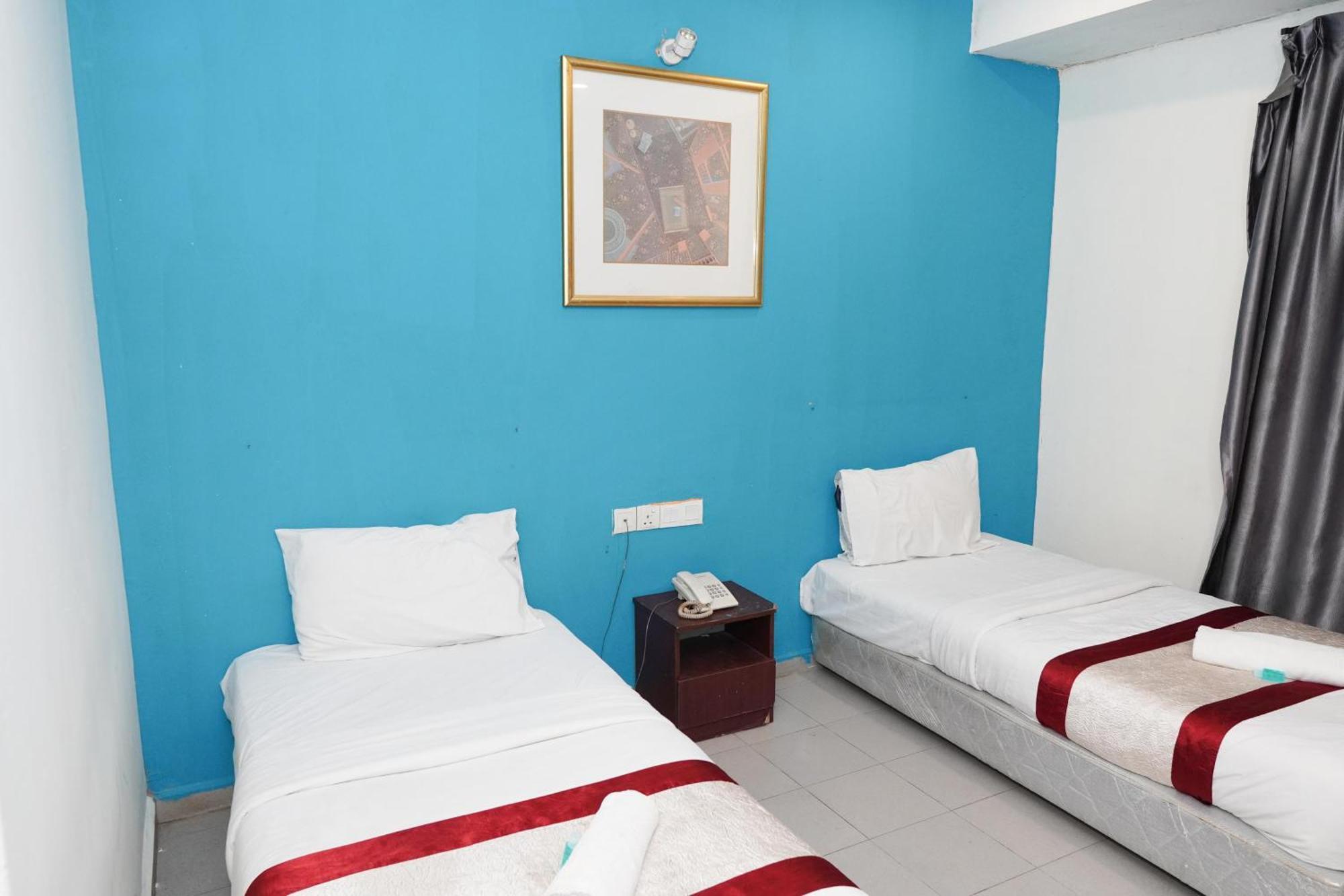 Hotel Shri Putiri ปาเซอร์กูดัง ภายนอก รูปภาพ