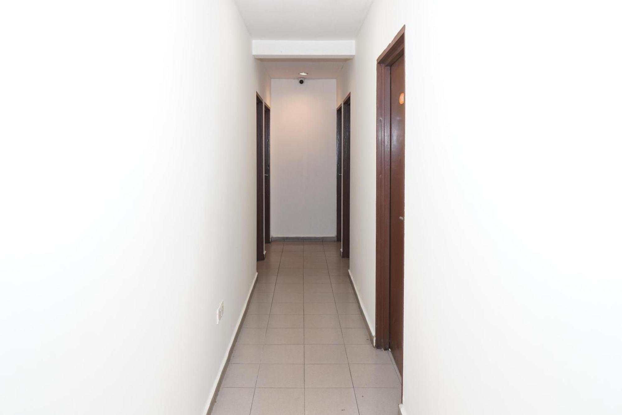 Hotel Shri Putiri ปาเซอร์กูดัง ภายนอก รูปภาพ